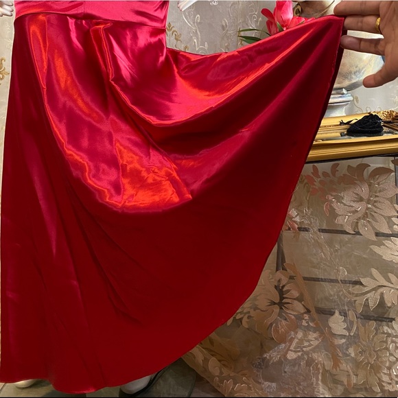 ✨HP✨DREAM MERMAID SATIN Ruffled Dream Dress Melanie Lynne Flattering Size 0 - Picture 4 of 16